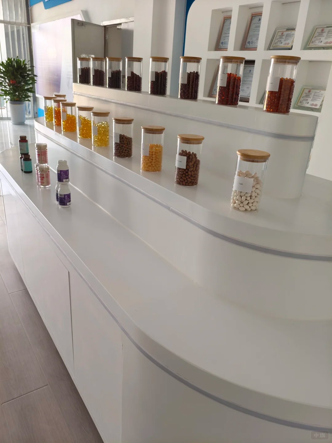 企業(yè)進(jìn)口保健食品展示臺(tái) 企業(yè)進(jìn)口保健食品展示臺(tái)