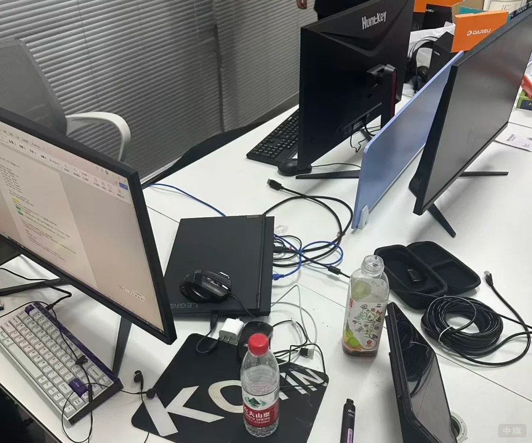 代練工作室籌備中,現在網絡都已經接好了 代練工作室籌備中,現在網絡都已經接好了